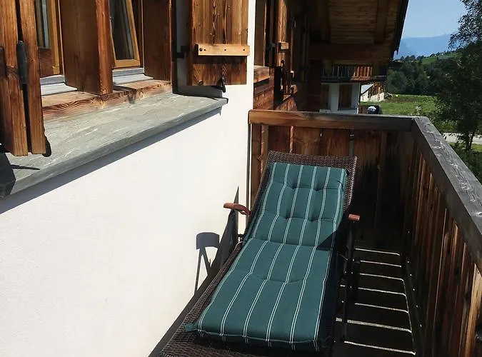 Penthouse - Sez Ner * Obersaxen